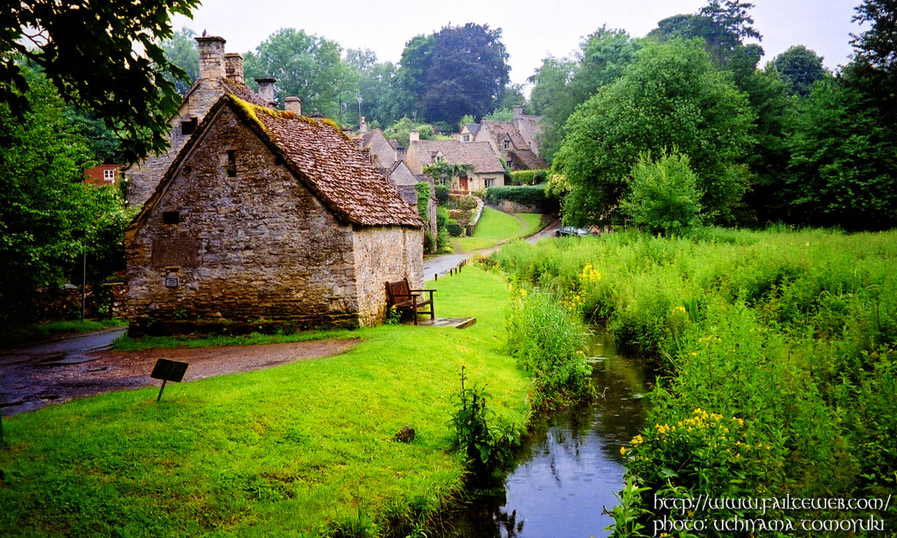 Bibury WALLPAPER