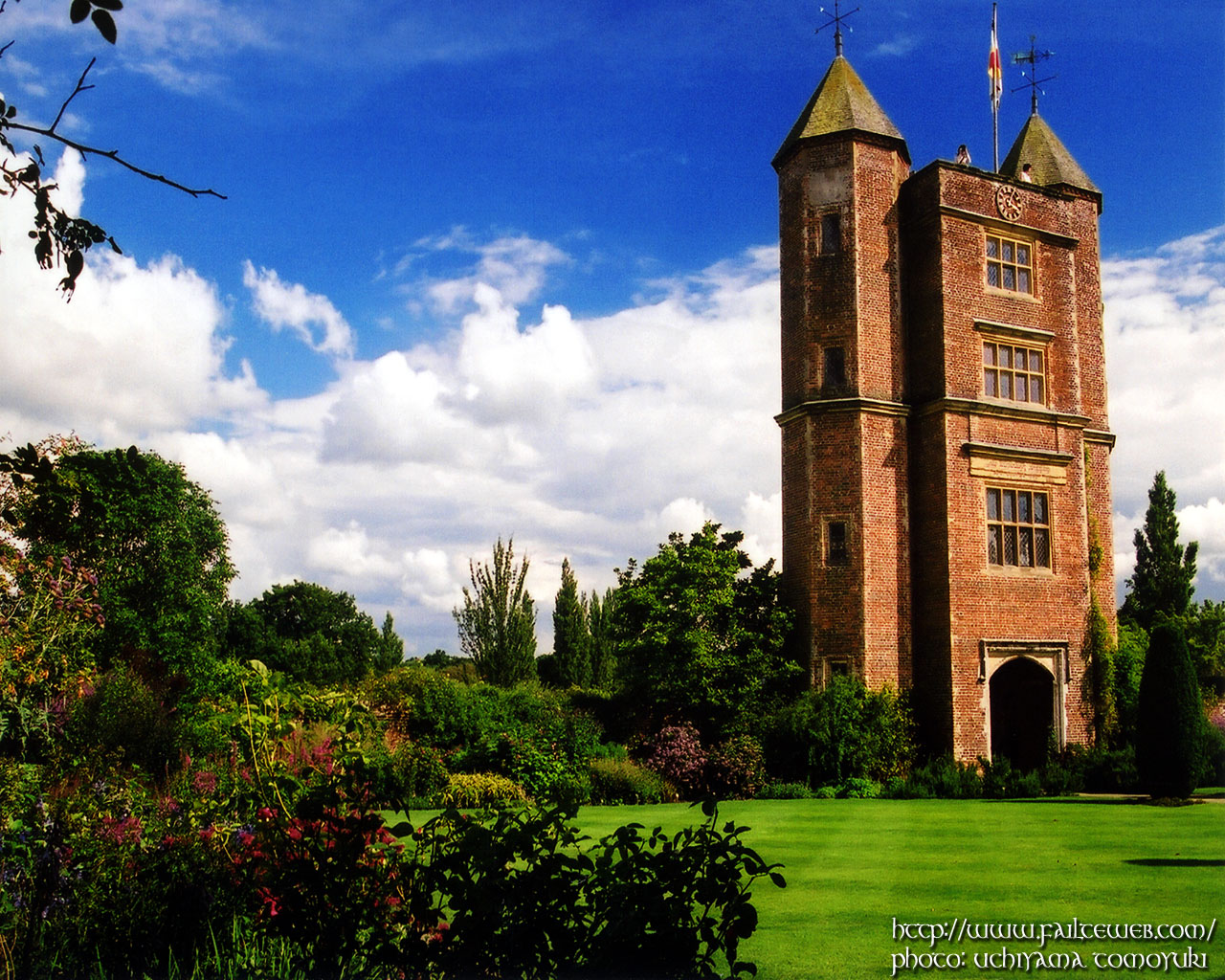 Sissinghurst Castle Garden WALLPAPER