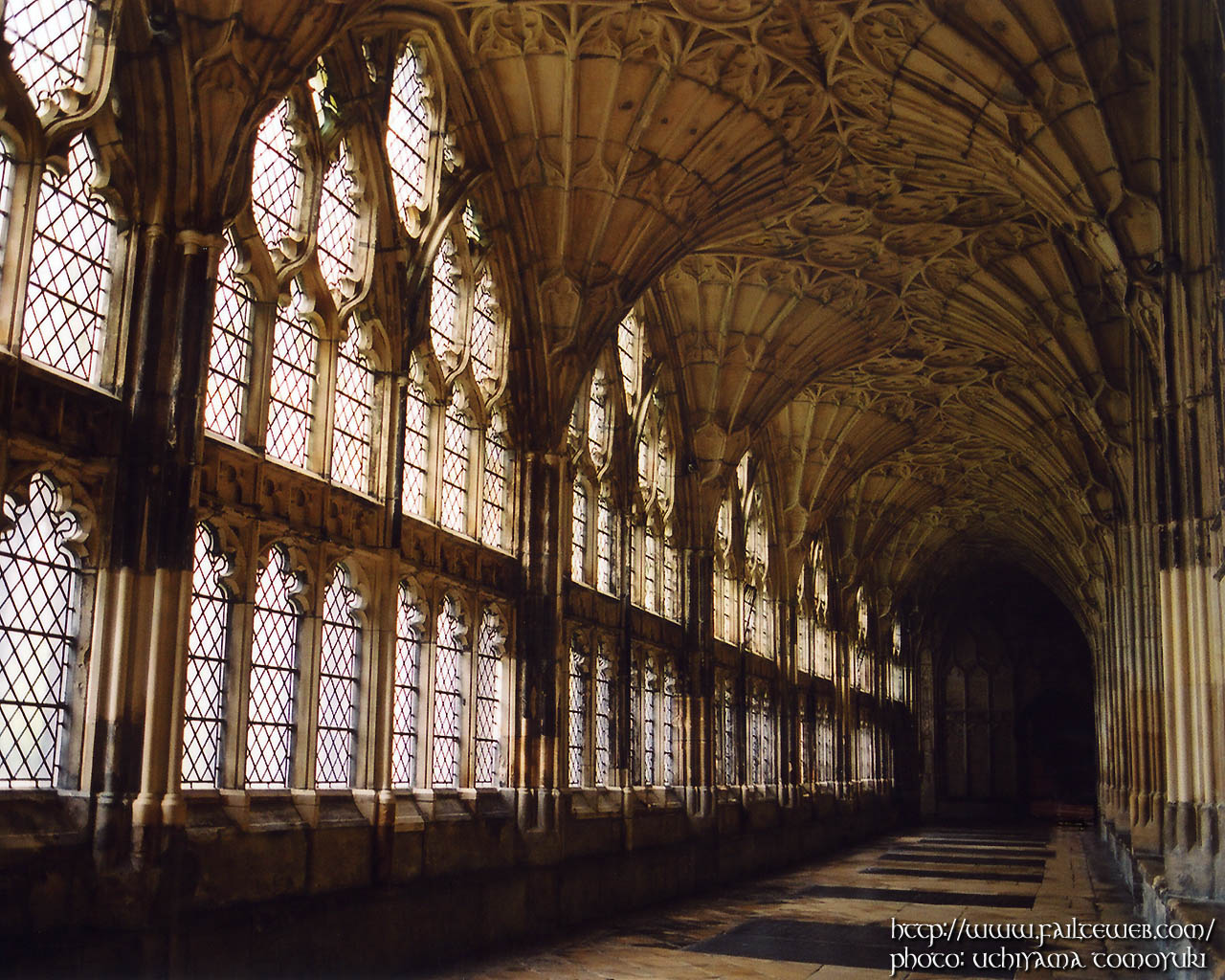 Gloucester Cathedral WALLPAPER