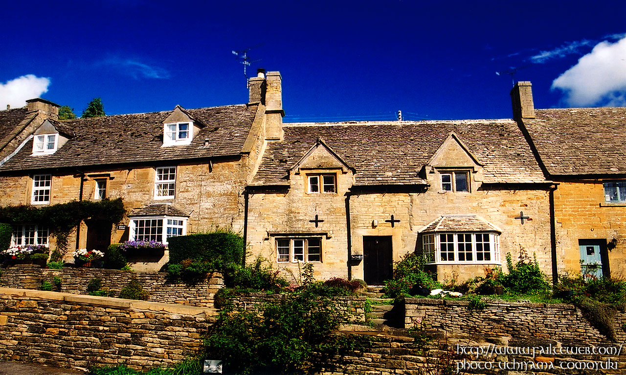 Bourton-on-the-Hill WALLPAPER